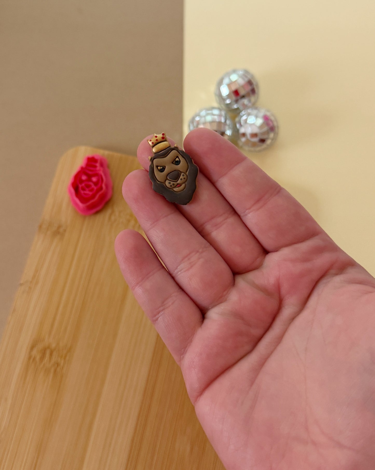 Misfit Lion Clay Cutter