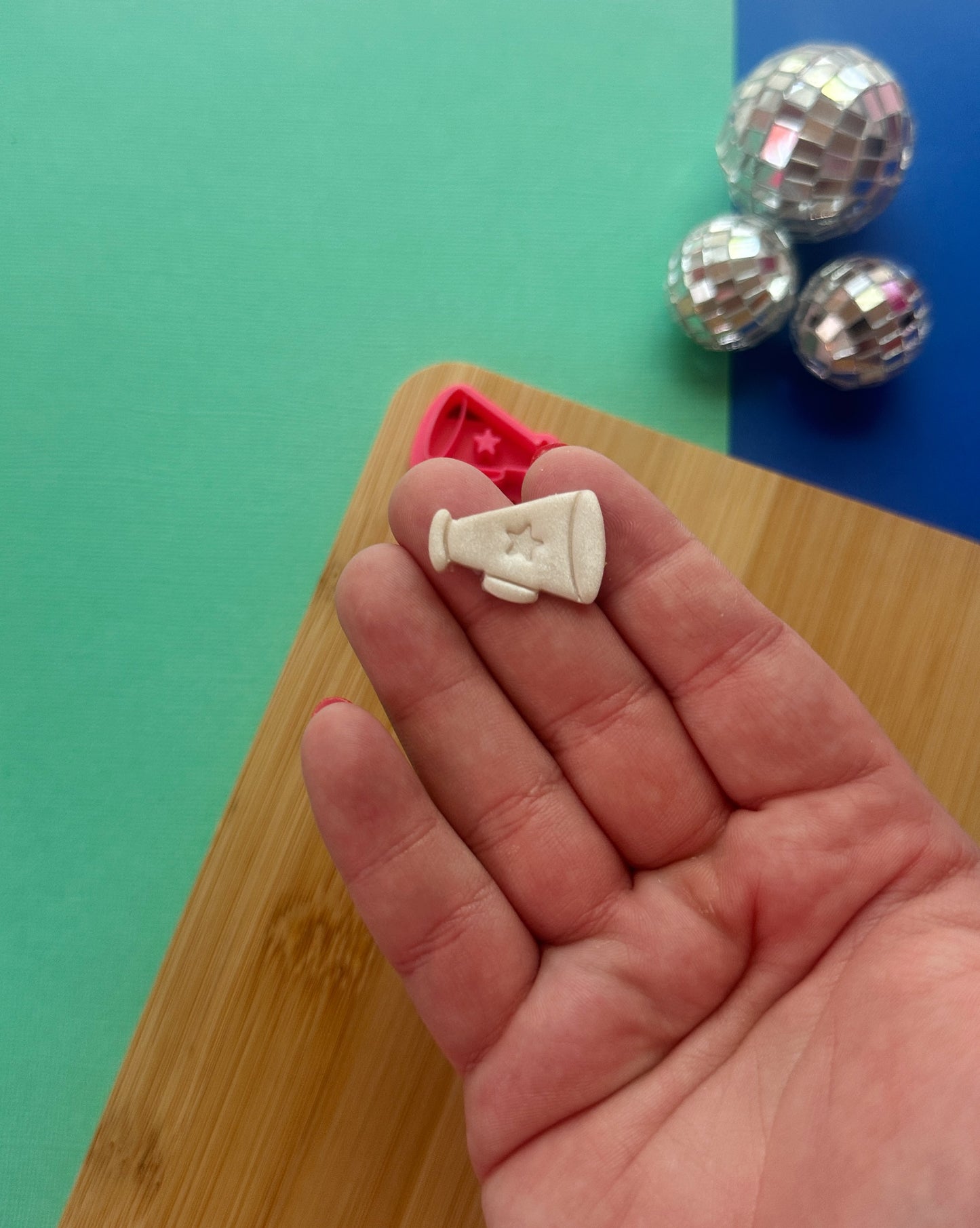 Megaphone Clay Cutter