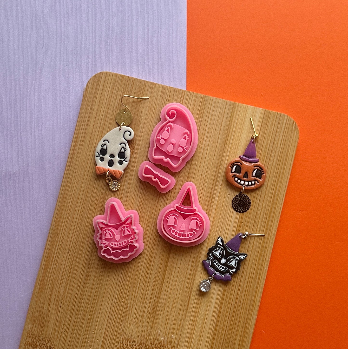 Vintage Spooky Cat Clay Cutter