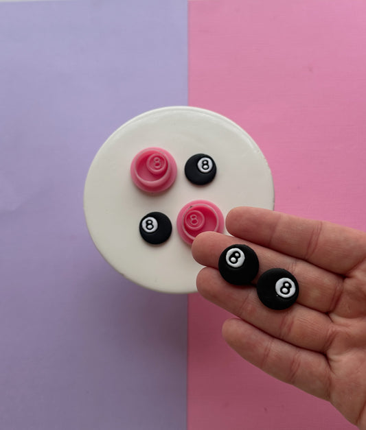 8 Ball Stud Clay Cutter Set