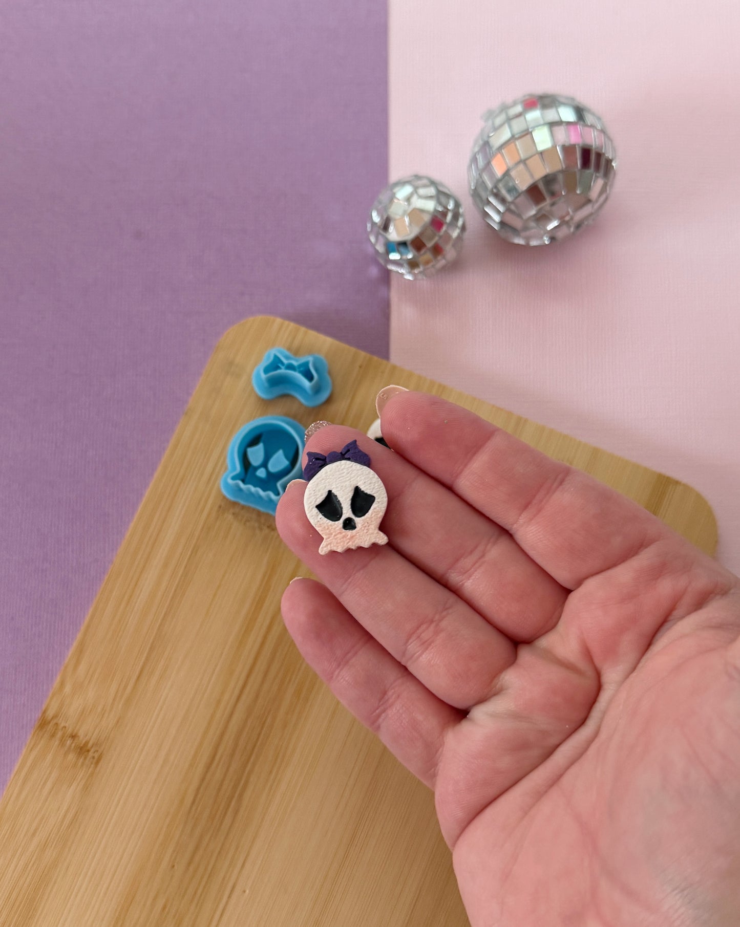 Skull with Bow Clay Cutter Set