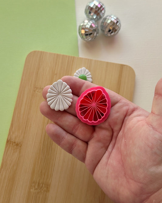 Round Scalloped Clay Cutter