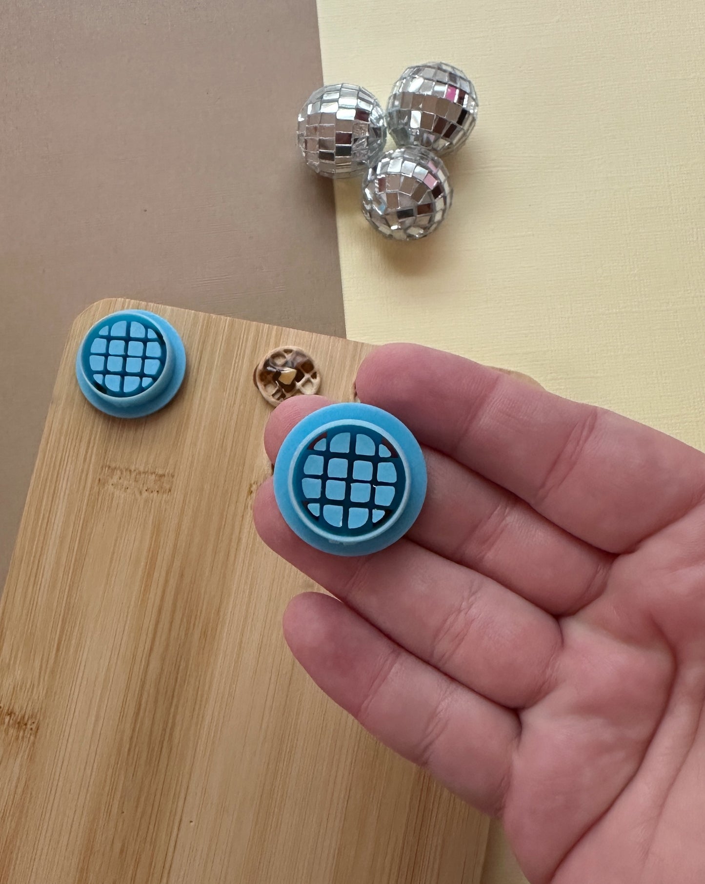 Waffle Clay Cutter